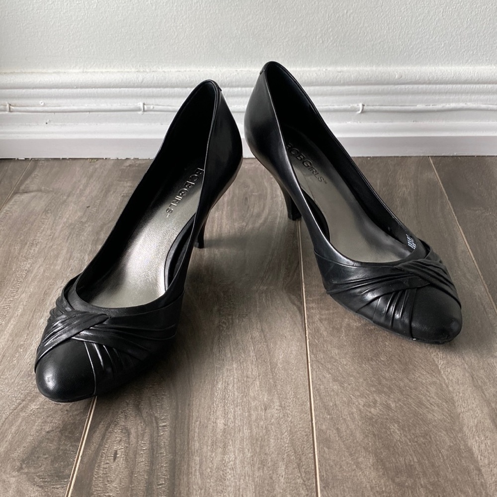 Women’s BCBGirls knotted black heels